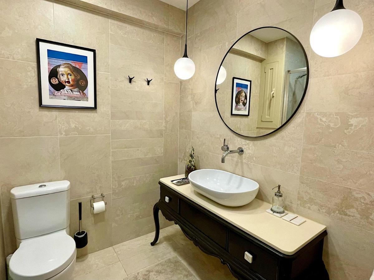Abbott Apartment - 1 Min From The Beach - 100M2 - Sleeps 8 锡切斯 外观 照片