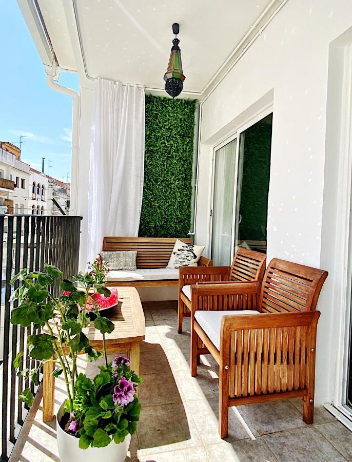 Abbott Apartment - 1 Min From The Beach - 100M2 - Sleeps 8 锡切斯 外观 照片