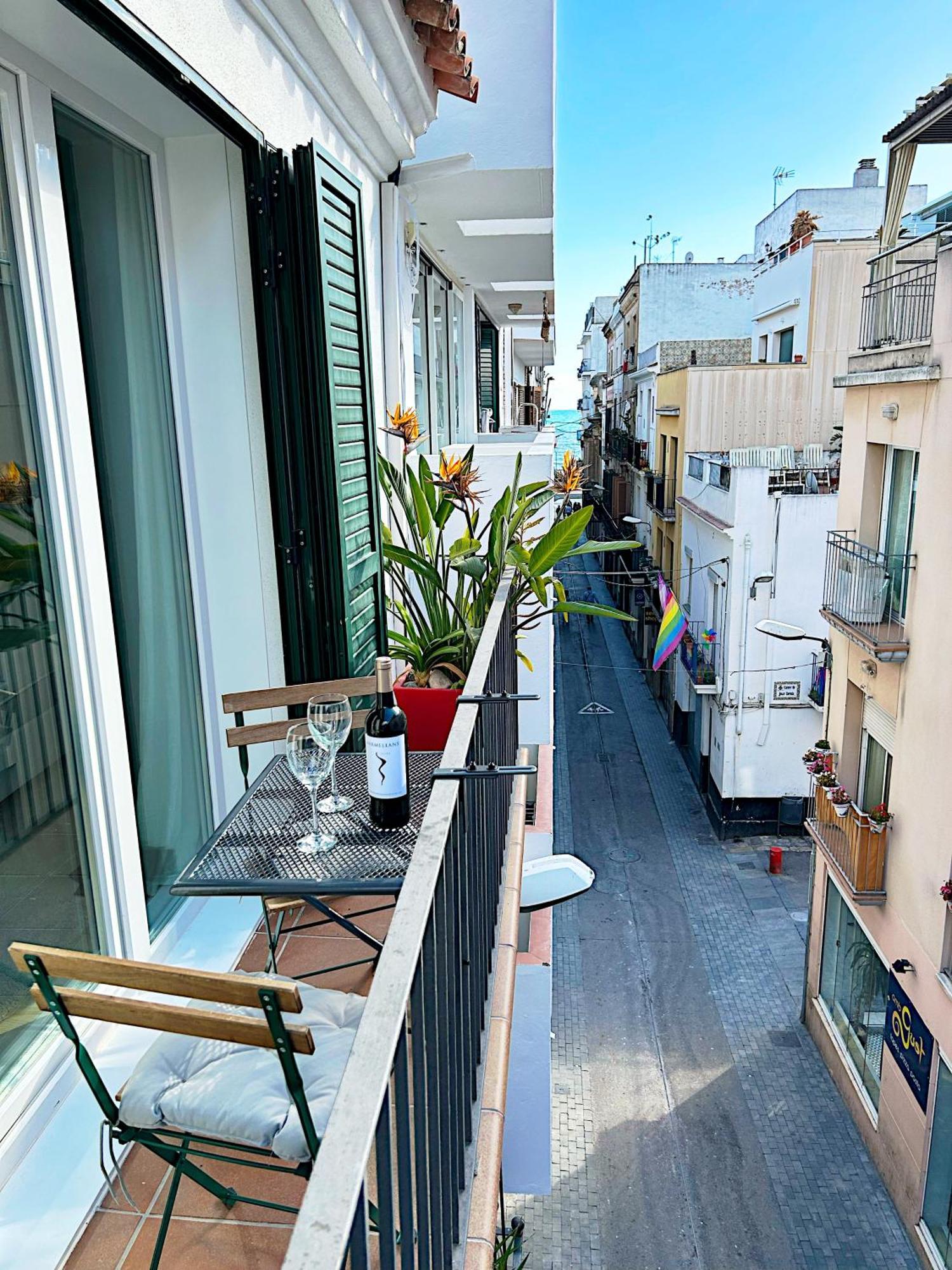 Abbott Apartment - 1 Min From The Beach - 100M2 - Sleeps 8 锡切斯 外观 照片