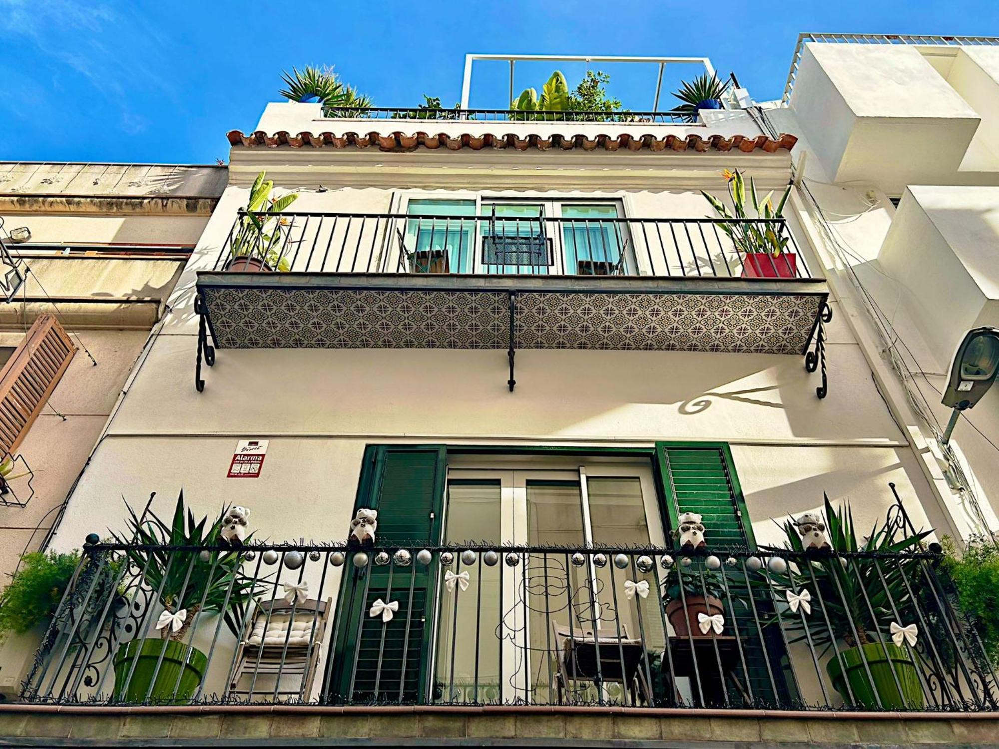 Abbott Apartment - 1 Min From The Beach - 100M2 - Sleeps 8 锡切斯 外观 照片