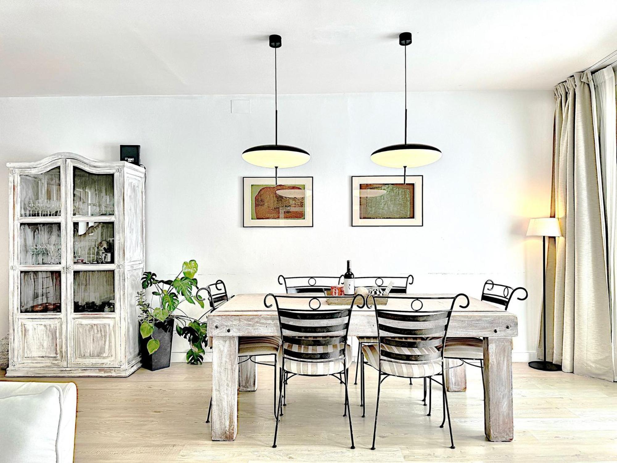 Abbott Apartment - 1 Min From The Beach - 100M2 - Sleeps 8 锡切斯 外观 照片