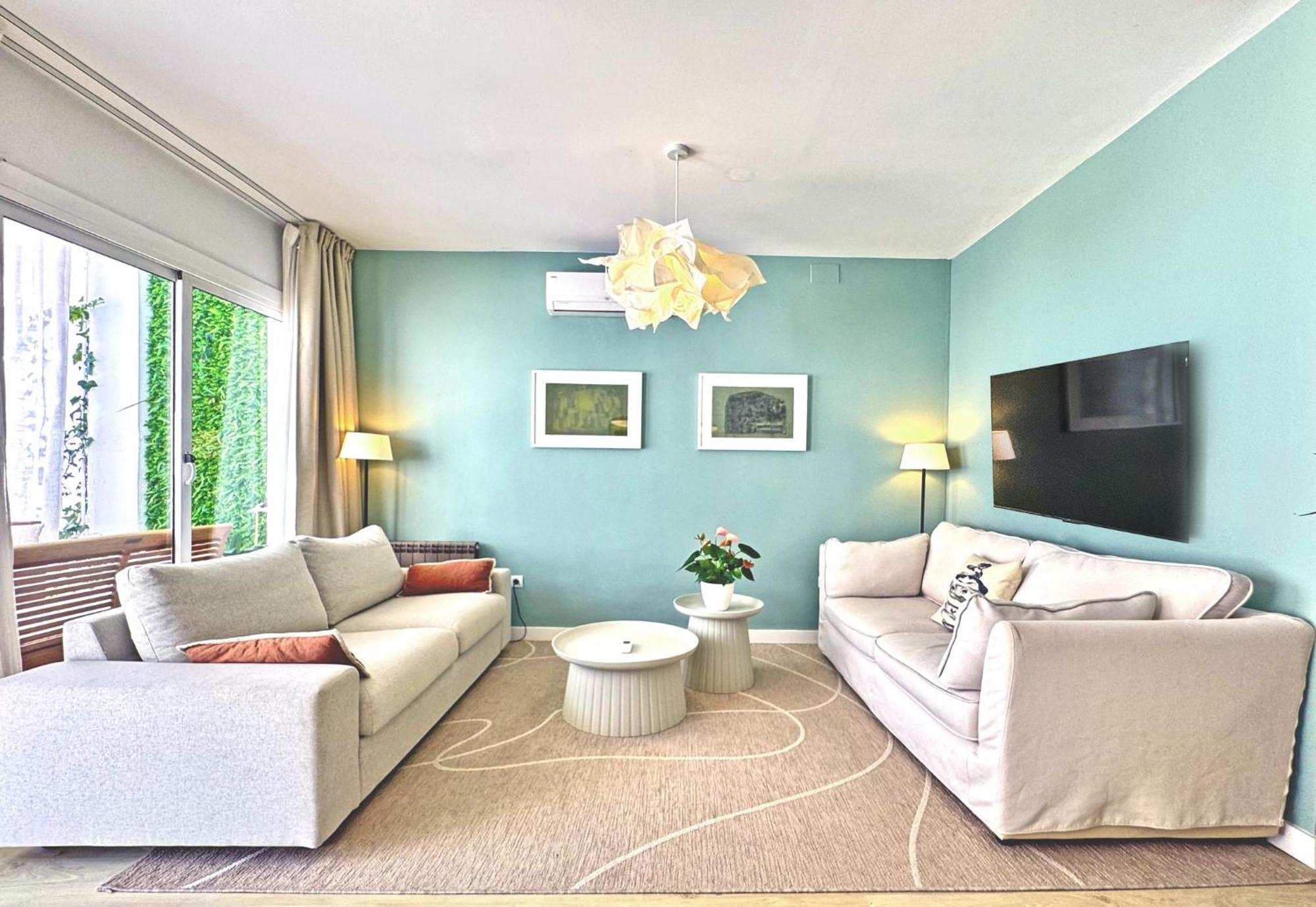 Abbott Apartment - 1 Min From The Beach - 100M2 - Sleeps 8 锡切斯 外观 照片