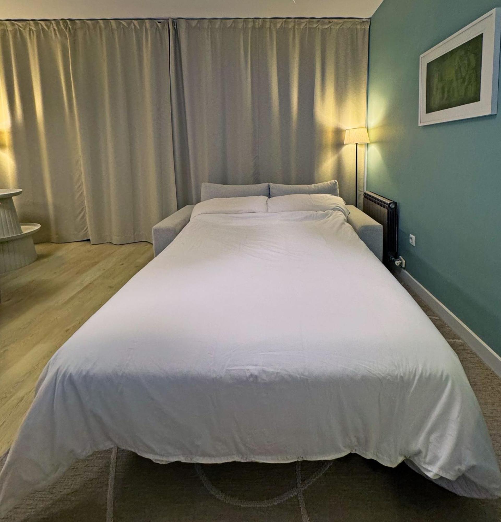 Abbott Apartment - 1 Min From The Beach - 100M2 - Sleeps 8 锡切斯 外观 照片